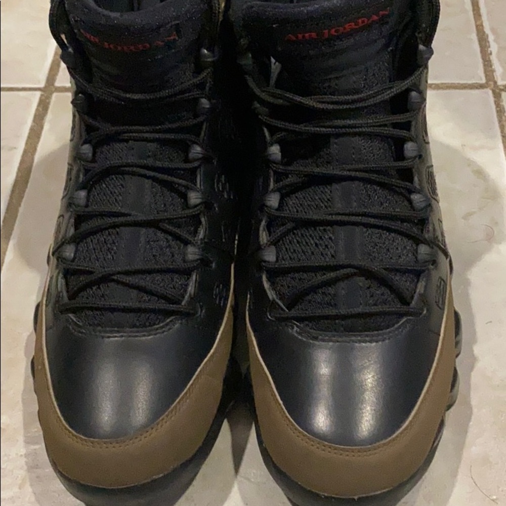 Jordan 9 Retro: Olive Green (2012)